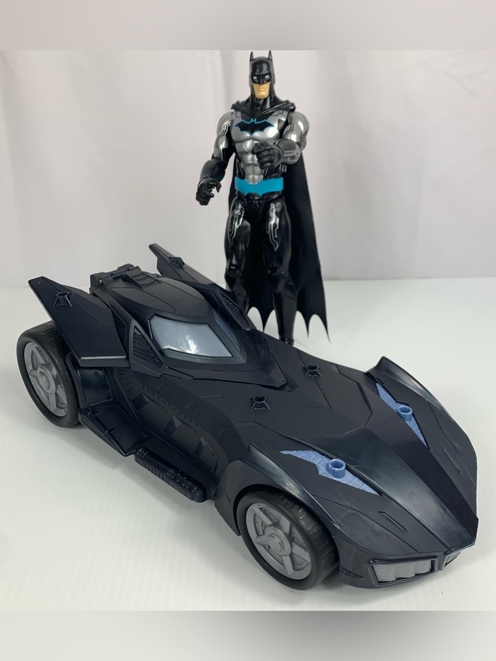 DC Comics Batman Missions Batmobile 15" Vehicle Mattel 2018 includes Figure